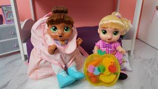 New Baby Alive dolls packing baby bag for daycare