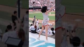 20250612 안현민 선수 홈런에 엄청 기뻐하는 정희정 치어리더