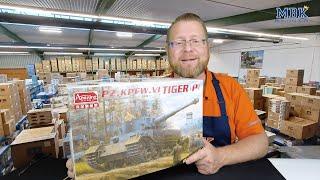 MBK unboxing #1029 - 1:35 PzKpfwg.VI Tiger(P) Truppenübfhz. FULL INTERIOR (Amusing Hobby 35A061)