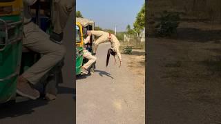 Police ne kiya khtrnak stunt  #shalukirar #ytshots #shorts