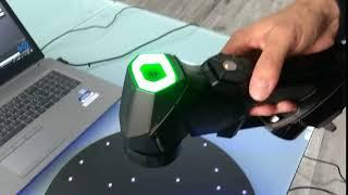 Creaform HandySCAN BLACK Elite review: LED stand-off distance indicator