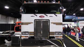 1981 Peterbilt 362 Custom Sleeper - A Beautiful Vintage Cabover!