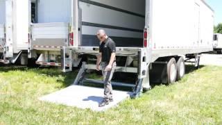 Maxon Lift Corp. Tuk-A-WAy GPT 2016 Trailer Operation