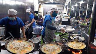 Most Popular Vietnamese Street Food Michelin Awarded 2024 / Banh Xeo / Crispy Vietnamese Pancakes