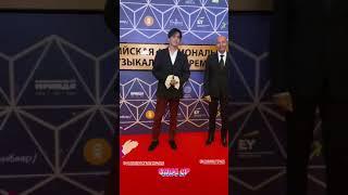 Dimash & Igor 2020.12.03 Victoria's Music Awards RedCarpet③