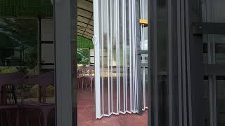 홀딩도어 공간활용시 쓰임새가 많지요 투명 불투명 가능해요 사이즈 확인 후 010-8278-0394로 문의 해 주세요