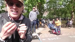 Speakers corner Steve and the hat vs dust