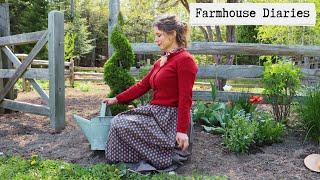 Maine Farmhouse Garden Tour! | 200 Year Old Farmhouse | Cottage Garden