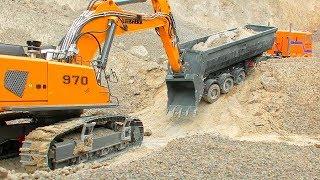 RC Model World! Unique RC Vehicles from Liebherr, Komatsu or Caterpillar! Amazing RC Action!