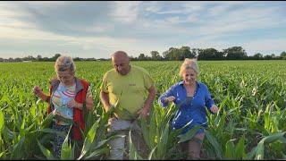 VLADA VISITS HER FAMILY FARM - LEARN HOW TO MAKE PAPRIKASH / old fashioned way