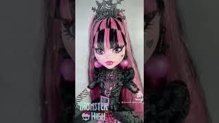 MONSTER HIGH DRACULAURA HOWLIDAY