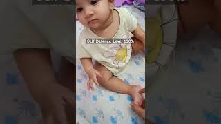 Little baby is also knowing for self defence#vanee#shortvideo #funny#shorts #selfdefense#funnyvideo