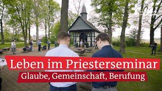 Priesterseminar Paderborn im Porträt: Priester im Wandel der Zeit