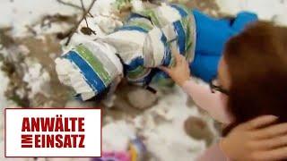 Schock! Lena (9) liegt leblos im Sandkasten! |1/2| Anwälte im Einsatz | SAT.1