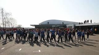 Une flashmob au collège Nathan-Katz à Burnhaupt-le-Haut avec Dife Kako