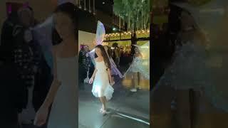 כניסת בת מצווה מיוחדת של עדי! בליווי כנפי לד ורקדניות • שיר כניסה • מיצג אומנותי • מאיה-0502234677