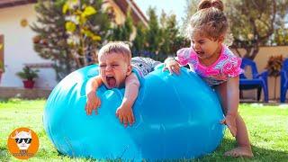 Funny SIBLING BABIES Fail in 1 0 2 Circumstances - Funny Baby Videos | Just Funniest