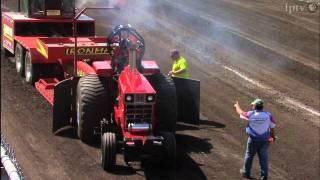 Extended Tractor Pulls: Part 1 (Web Exclusive) - Iowa State Fair 2011