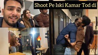 Shoot Pe Sameer Ki Kamar Tod Di