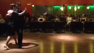 Milonga de los domingos. Facundo de la Cruz y Paola Sanz