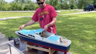 Dumas Dauntless RC Model Boat Land Tour