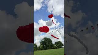 Herzchen fliegen | love heart kite flying | layang-layang hati