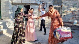 Nomadic Life: Mehdi Tries His Best to Build a Nomadic House for His Family in the Mountains