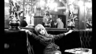 MARIANNE FAITHFULL live - She moved through the fair