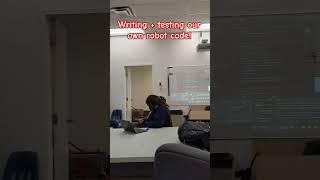 Coding a giant robot! | Code training session 2
