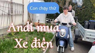 Andi mua xe điện cho vợ đi chợ đỡ tốn xăng | Joe nài nỉ ba cho chạy thử xe | Cuộc sống ở Đức