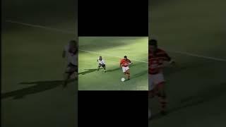 Romário - Golaço contra o Corinthians