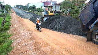 Best Processing Action Of Road Base With Crushed Rock by Dump Trucks and KAMATSU Dozer D58P