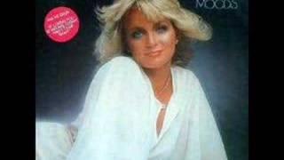 Barbara Mandrell - Sleeping Single In A Double Bed