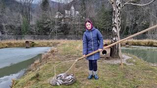 LIFE in a Ukrainian mountain village: Cooking fresh trout fish