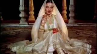 In Aankhon Ki Masti Ke Mastane Hazaron Hain - Umrao Jaan