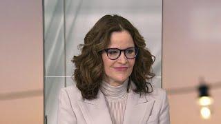 Ally Sheedy Reunites On Screen With Molly Ringwald | New York Live TV