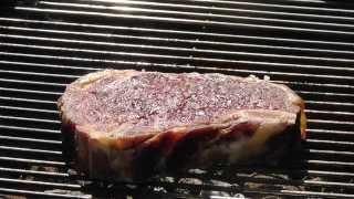 Dry Aged Club Steak - New York Cut - ca. 600 g @ Weber Grill - Geschmackstest