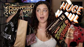 HUGE SPOOKY HAUL | Makeup, Vintage Halloween, The Pretty Cult & MORE!