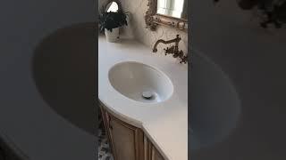 Столешница для ванной комнаты и подоконник из искусственного камня Staron