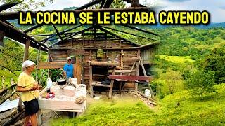 LE TUMBAMOS LA COCINA A YIPE PARA CONSTRUIRLE UNA NUEVA.la vida del campo.