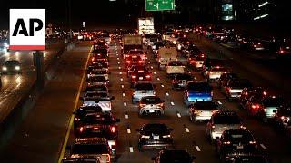 Holiday traffic commences in cities across the U.S. as Thanksgiving travel cranks up