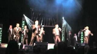 Straight No Chaser - "Stayin Alive/Superstition" medley - Reading