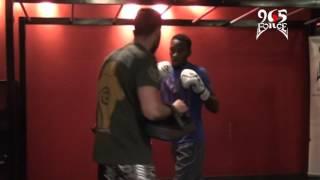 Muay thai training with coach Eisa Jaafar تمرين مواي تاي مع عيسى جعفر