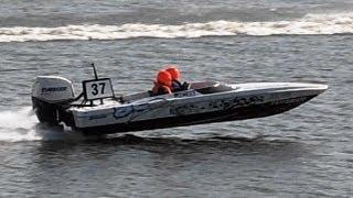 Evinrude Ace Racing vs Streamline Boat Covers MOC 2013 Grafton Bridge to Bridge Water Ski Race