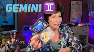 GEMINI ️ THINGS ARE ALIGNING IN MYSTERIOUS WAYS EXPECT THE UNEXPECTED & DIVINE TIMING 