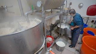 Soy Milk Production - Century-old Tofu Shop(錦興豆腐店)