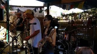 Sun Shine Vibes at The Groove Garden