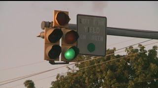 Ride on Red law: Pa. drivers permitted to go through red lights?