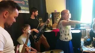 Детский квартирник – группа Sounduk, "Марусина сказка" — у Гороховского, 04.06.2017 фрагмент 1