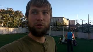 Проснулись утром на футбольном поле в Батуми (Грузия)